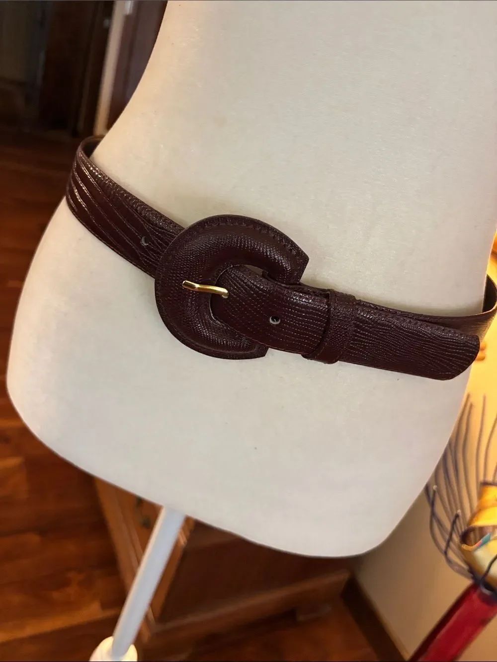 Vintage Haberdashers Women’s Croc Textured Leather Belt - M